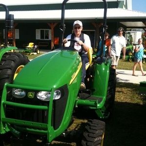 Meet your Posher, Annie